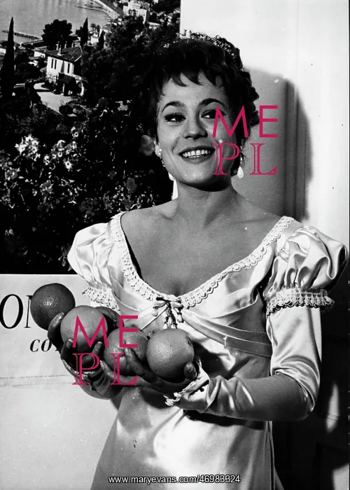 : Actress Annie Girardot 1931 - : Actress Annie Girardot 1931 -