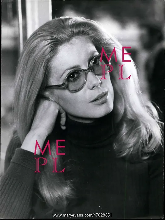 : Actress Catherine Deneuve : Actress Catherine Deneuve