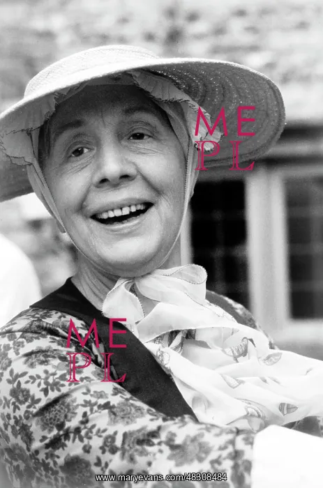  : Actress Edith Evans