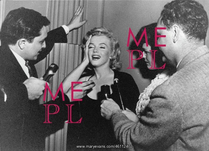 : Actress Marylin Monroe - Photograph : Actress Marylin Monroe - Photograph