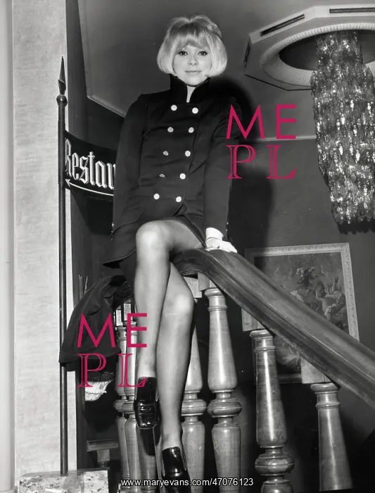 : Actress Mireille Darc 1938 - : Actress Mireille Darc 1938 -