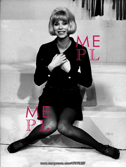 : Actress Mireille Darc 1938 - : Actress Mireille Darc 1938 -