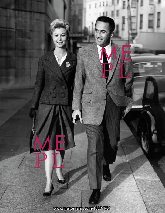 : Actress, Singer, Dancer Mitzi Gaynor : Actress, Singer, Dancer Mitzi Gaynor