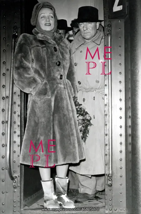 : Actress, Singer Marlene Dietrich 1901 - 1992 : Actress, Singer Marlene Dietrich 1901 - 1992