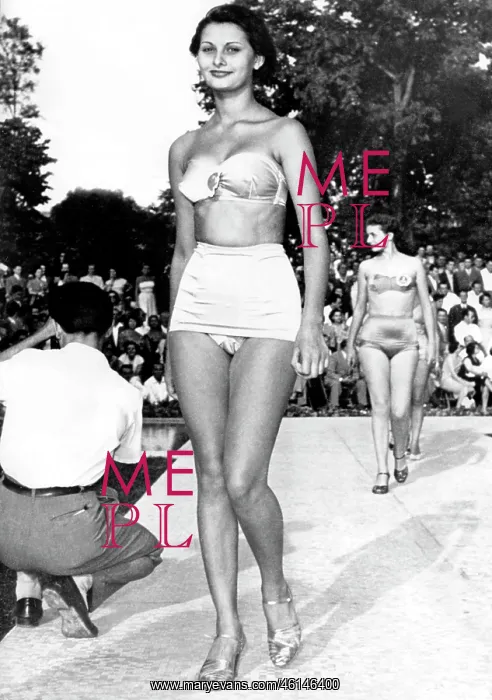 : Actress Sophia Loren 1934 - : Actress Sophia Loren 1934 -