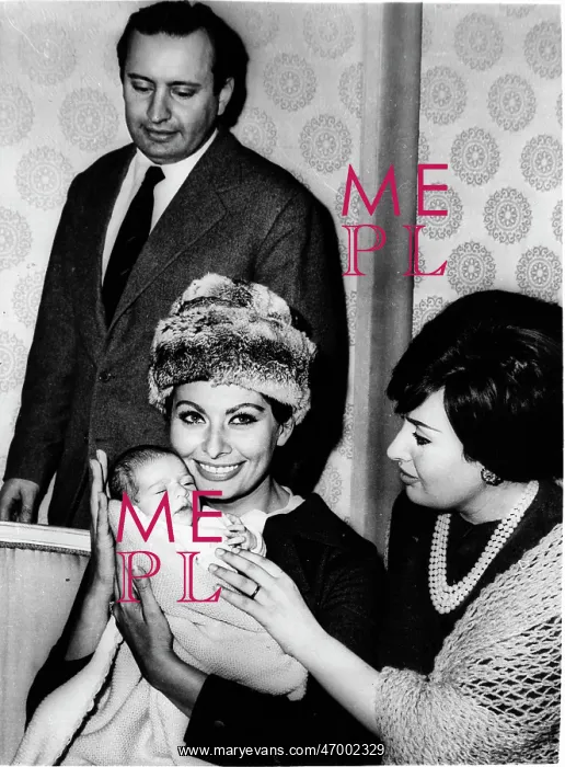 : Actress Sophia Loren 1934 - : Actress Sophia Loren 1934 -