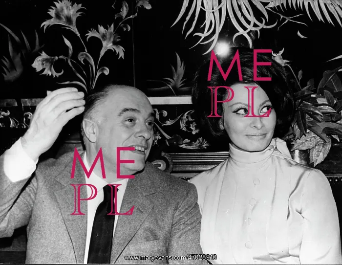 : Actress Sophia Loren 1934 - : Actress Sophia Loren 1934 -