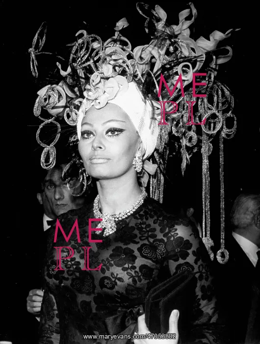 : Actress Sophia Loren 1934 - : Actress Sophia Loren 1934 -