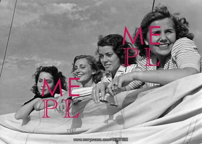 : Actresses on a sailing trip, 1941 : Actresses on a sailing trip, 1941