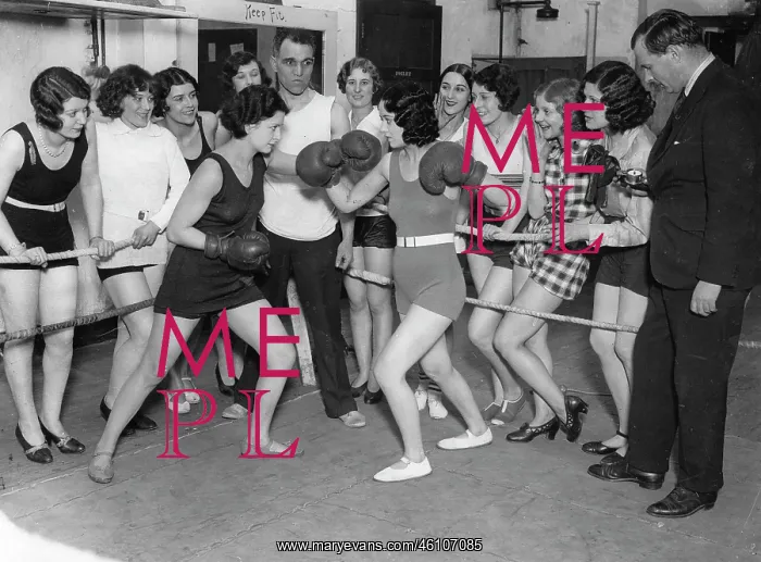 : Actresses are trained by Fred Dyer : Actresses are trained by Fred Dyer
