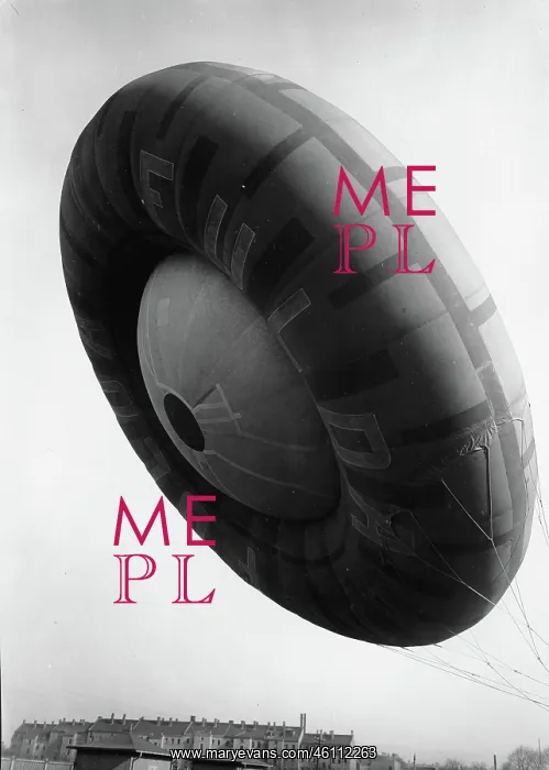 : Advertising balloon for the town of : Advertising balloon for the town of