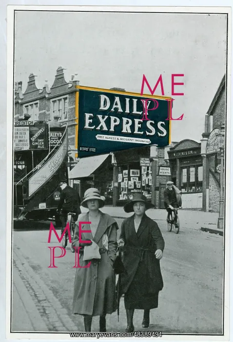 : Advertisement for the Daily Express newspaper : Advertisement for the Daily Express newspaper