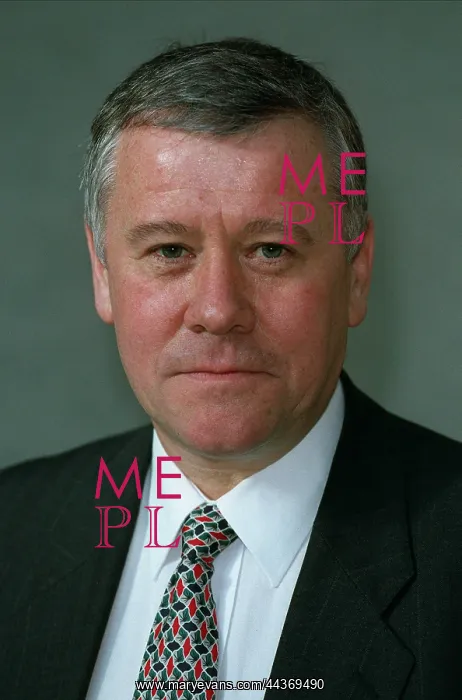 : Adam Ingram MP