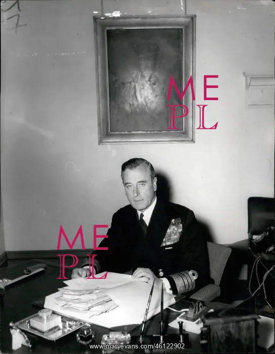 : Admiral Earl Mountbatten of Burma at his desk : Admiral Earl Mountbatten of Burma at his desk