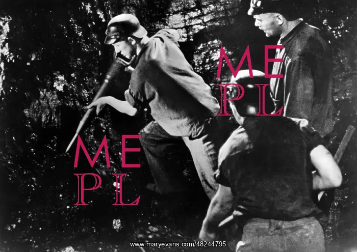 : Adolescents at work in the mine, 1943 : Adolescents at work in the mine, 1943