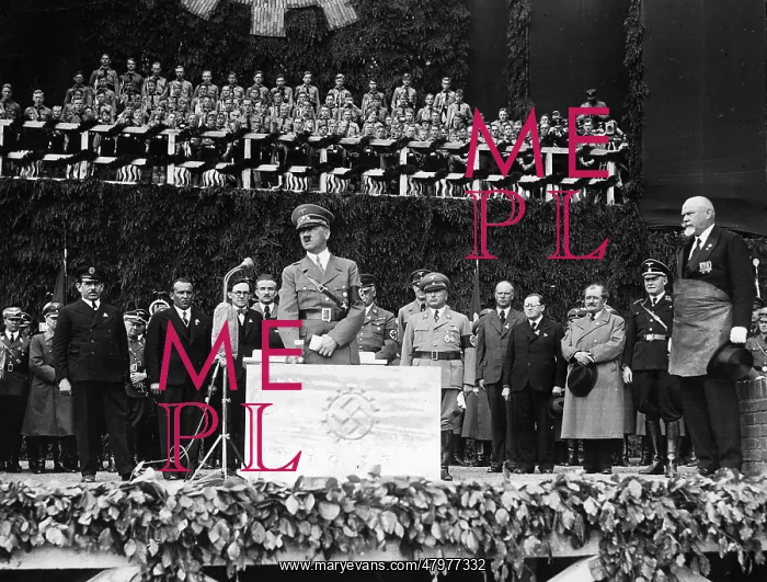 : Adolf Hitler, 1938 : Adolf Hitler, 1938