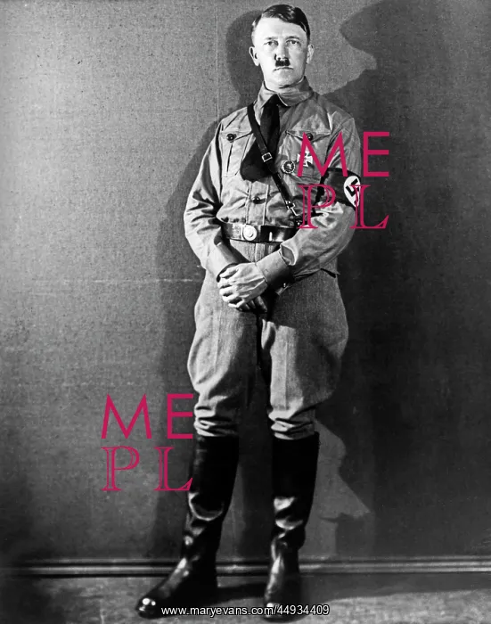 : Adolf Hitler : Adolf Hitler