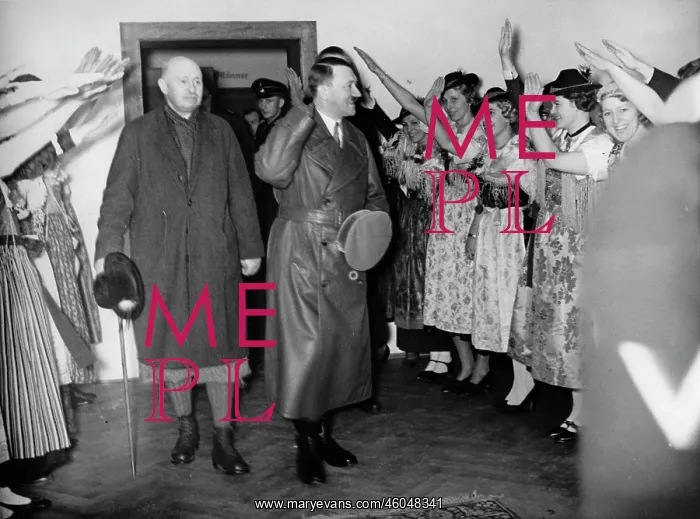 : Adolf Hitler : Adolf Hitler