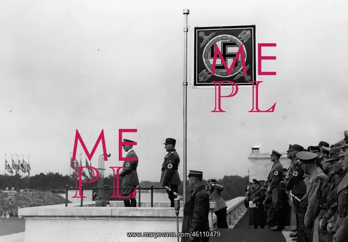 : Adolf Hitler : Adolf Hitler