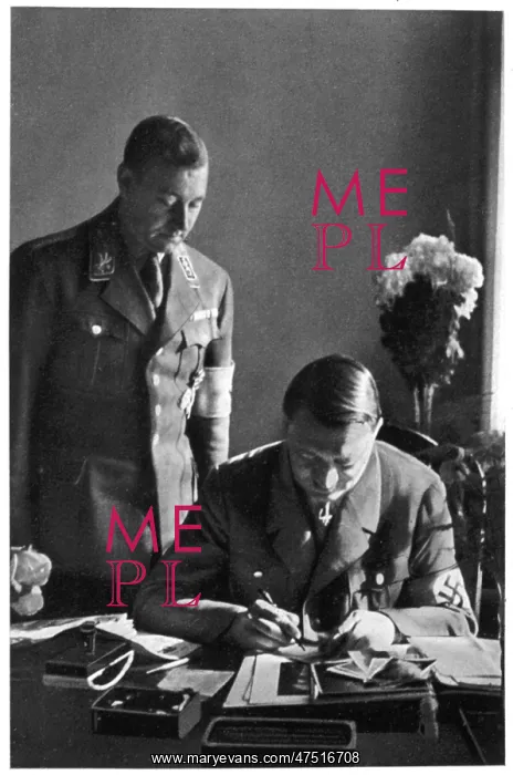 : Adolf Hitler : Adolf Hitler