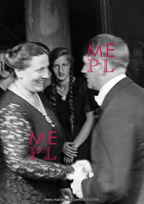 : Adolf Hitler : Adolf Hitler