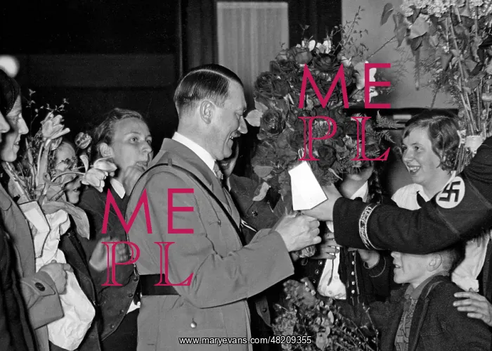 : Adolf Hitler : Adolf Hitler
