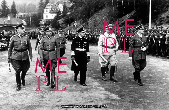 : Adolf Hitler : Adolf Hitler