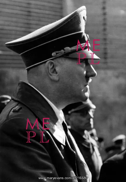 : Adolf Hitler : Adolf Hitler