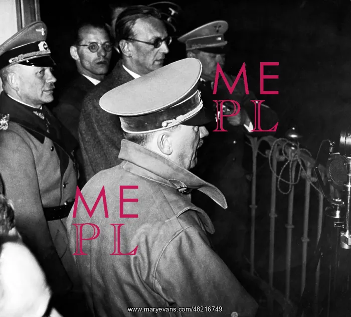 : Adolf Hitler : Adolf Hitler