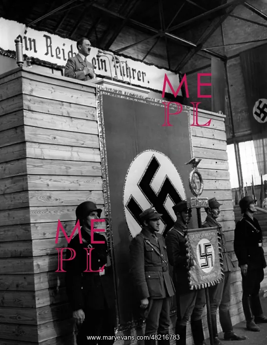 : Adolf Hitler : Adolf Hitler