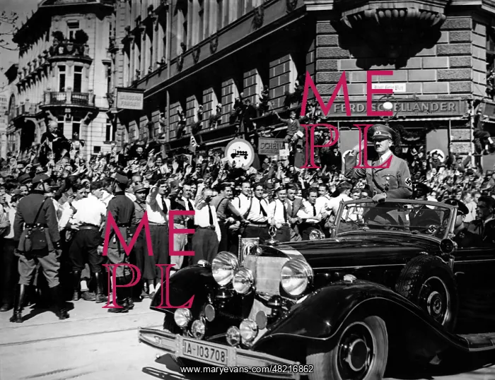 : Adolf Hitler : Adolf Hitler