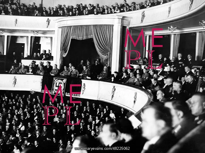 : Adolf Hitler : Adolf Hitler
