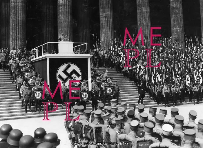  : Adolf Hitler