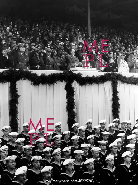 : Adolf Hitler : Adolf Hitler