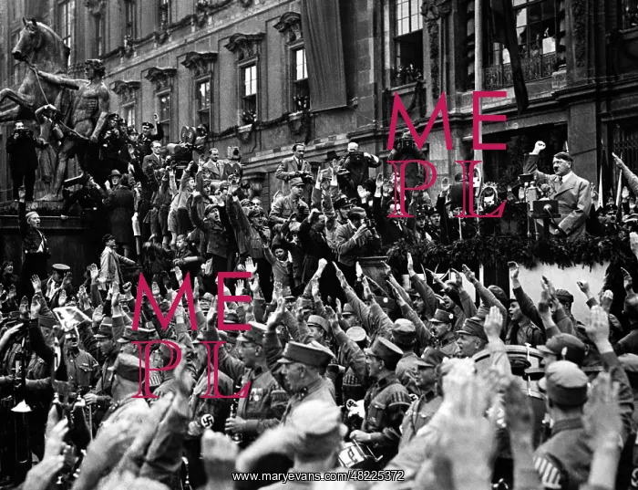 : Adolf Hitler : Adolf Hitler