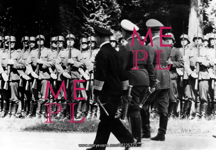 : Adolf Hitler : Adolf Hitler