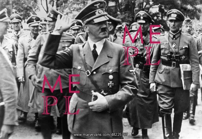 : Adolf Hitler : Adolf Hitler