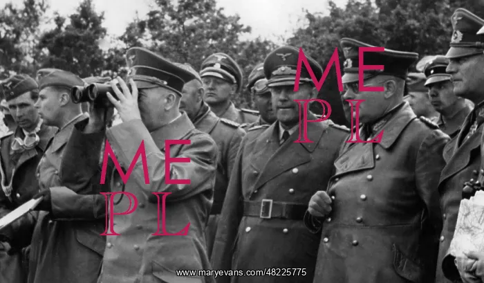 : Adolf Hitler : Adolf Hitler