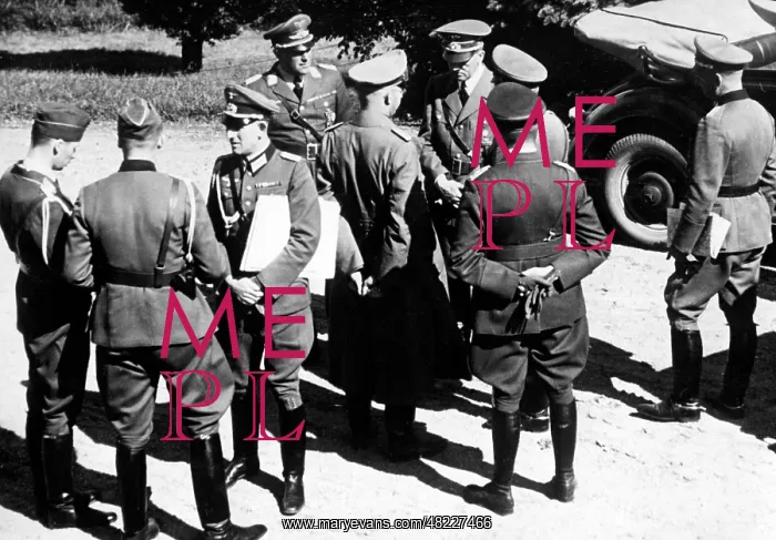 : Adolf Hitler : Adolf Hitler