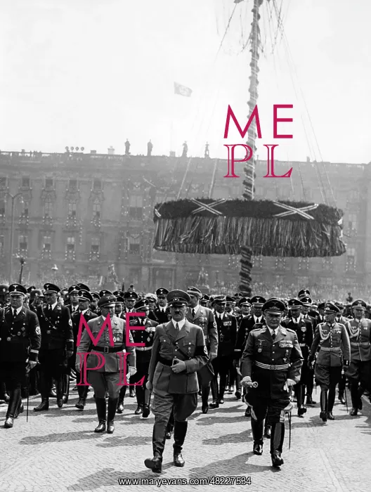 : Adolf Hitler : Adolf Hitler