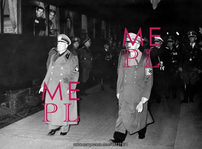 : Adolf Hitler : Adolf Hitler