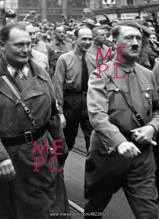 : Adolf Hitler : Adolf Hitler