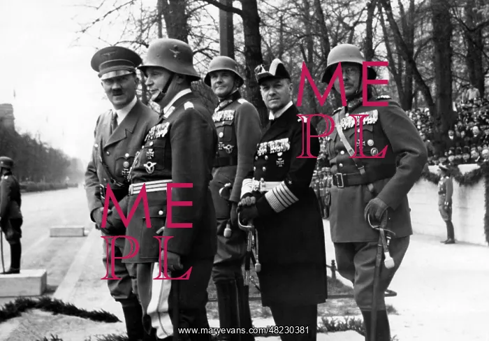 : Adolf Hitler : Adolf Hitler
