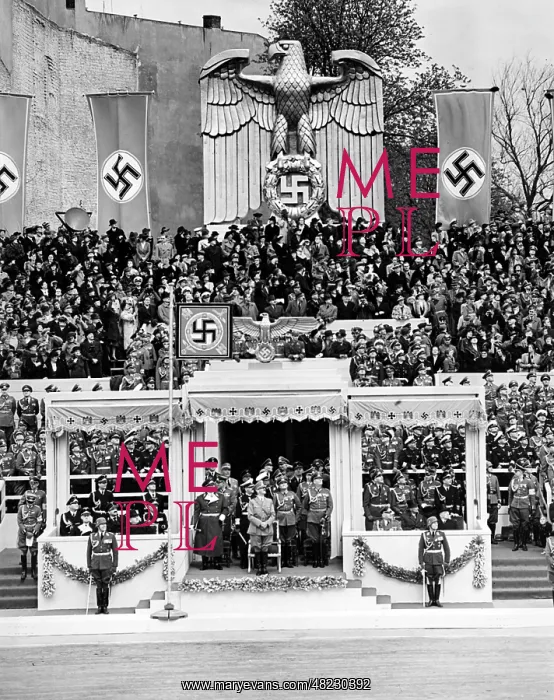 : Adolf Hitler : Adolf Hitler