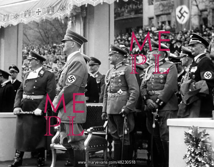 : Adolf Hitler : Adolf Hitler