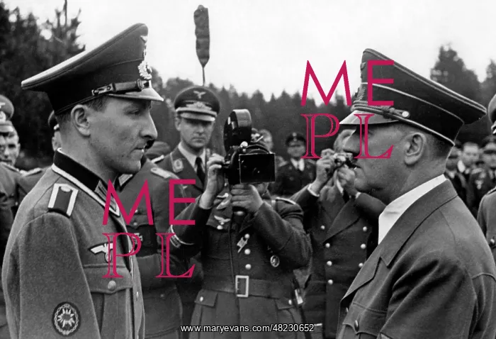 : Adolf Hitler : Adolf Hitler