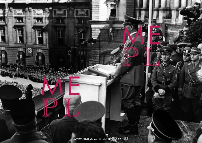 : Adolf Hitler during the annexation of Austria : Adolf Hitler during the annexation of Austria
