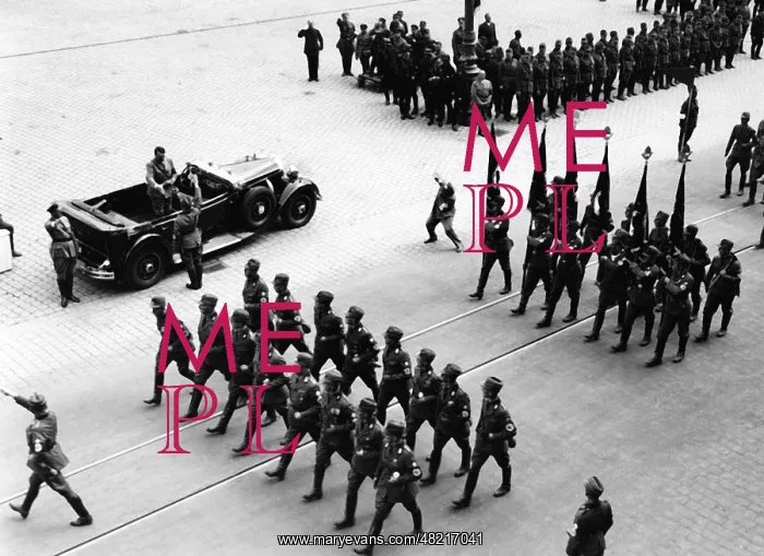: Adolf Hitler attends an RAD parade in Nuremberg 1934 : Adolf Hitler attends an RAD parade in Nuremberg 1934