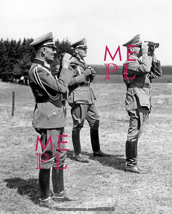 : Adolf Hitler attends a troop exercise at Borne 1938 : Adolf Hitler attends a troop exercise at Borne 1938
