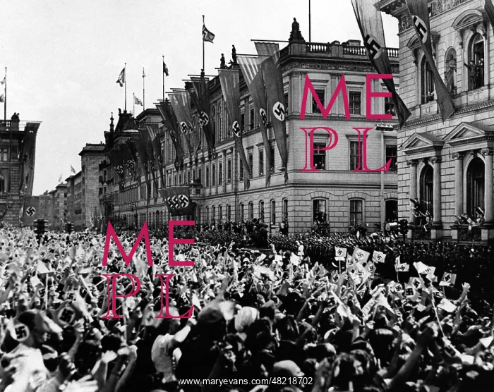 : Adolf Hitler in Berlin, 1940 : Adolf Hitler in Berlin, 1940
